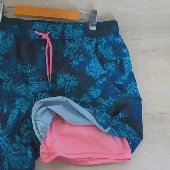 MAAMGIC | Men's Blue/Black Tropical 2in1 Compression Lined Swim Shorts - Picture 3 of 4